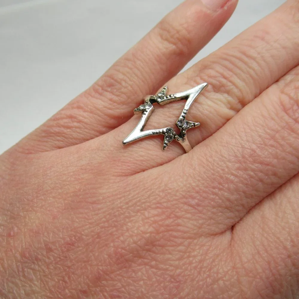 Pair of size 7 fashion rings